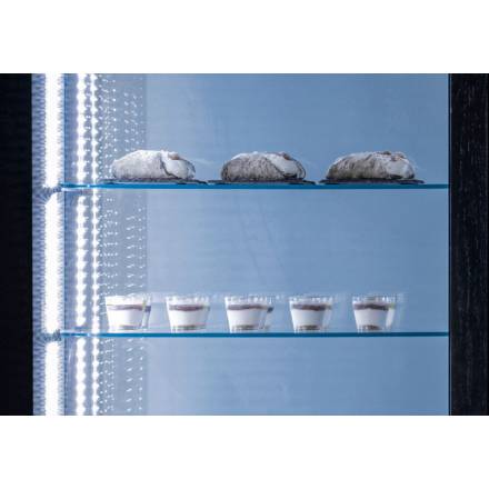 Panoramic refrigerated pastry display case VRP404B|Black VERSUS Rotating cake cases