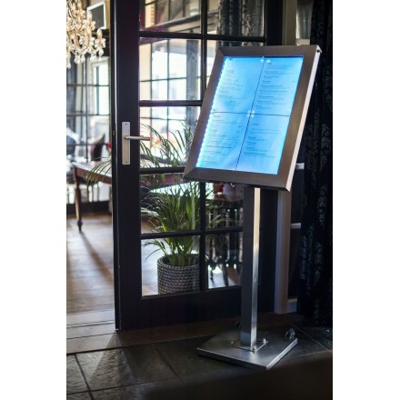Porte-menu lumineux INOX 4xA4 sur pied SECURIT Porte-menus lumineux